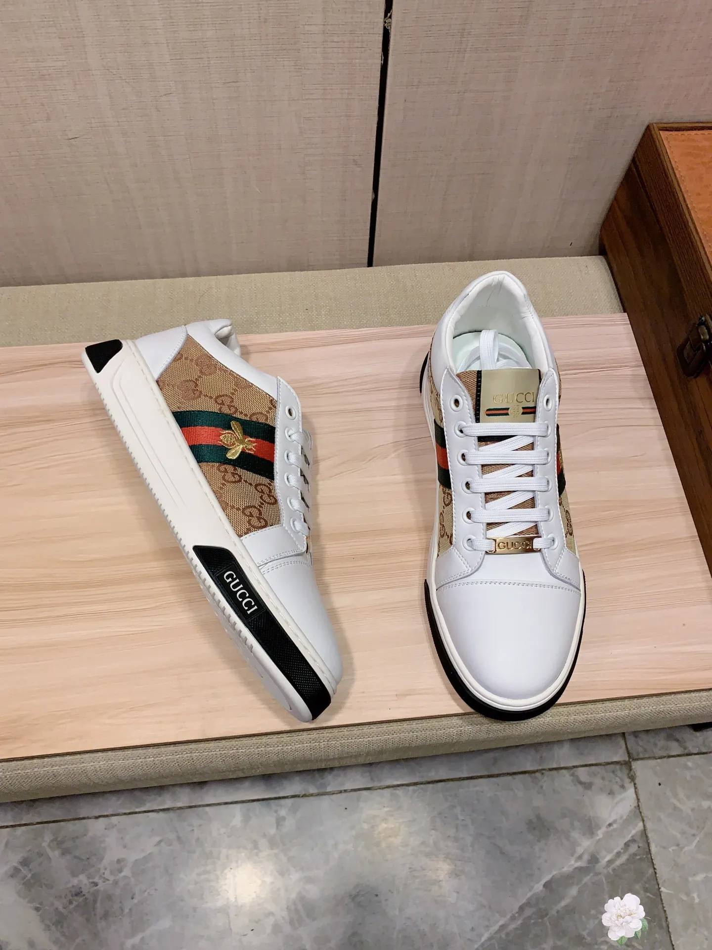 Men's Men's Shoes💰420💰💰🎩🎩[Lightning][Lightning] "Gucci*" The latest and most popular casual shoes, top brand [seduce] luxury ~ purchasing agency, top ~ quality. [Strong] The upper is made of imported breathable cowhide with material ➕ breathable sheepskin feet (•) and fine workmanship. The original stylish and stylish soft rubber wear-resistant and non-slip outsole is light and comfortable on the feet. The real thing looks better when photographed in person. 0099: code: 38-44, 2️⃣ colors selected